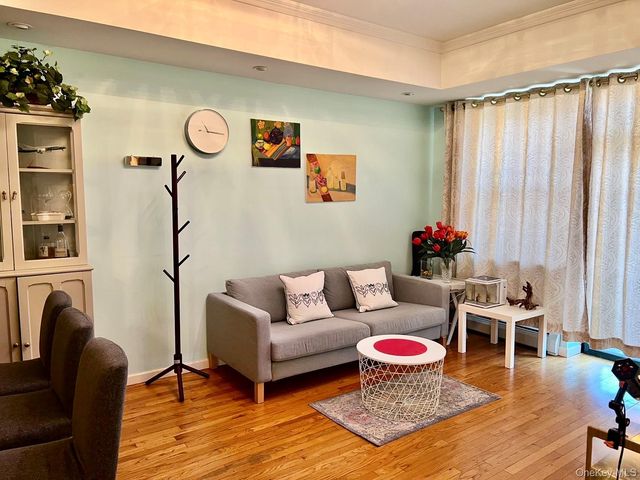 142-18 38 Avenue 3G, Flushing, NY 11354