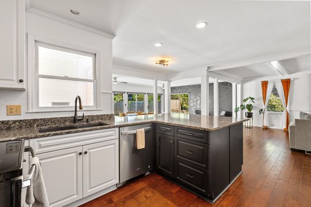 306 Anadale Court, North Charleston, SC 29418