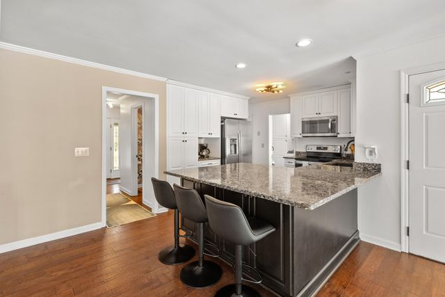306 Anadale Court, North Charleston, SC 29418