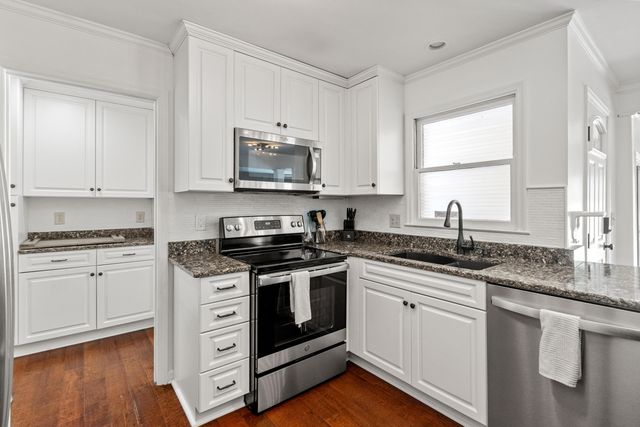 306 Anadale Court, North Charleston, SC 29418