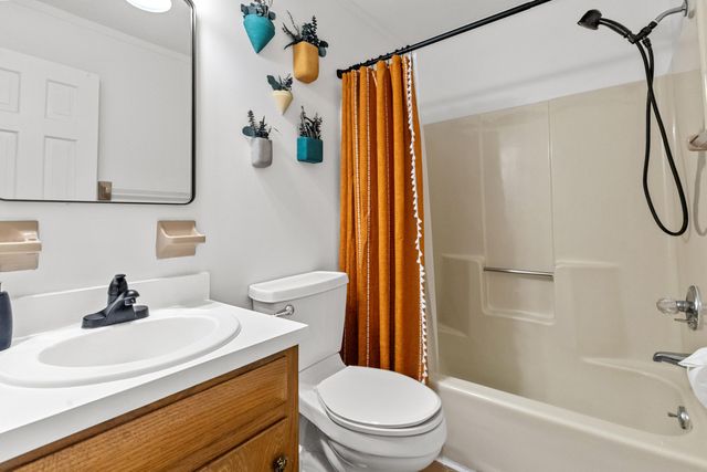 306 Anadale Court, North Charleston, SC 29418