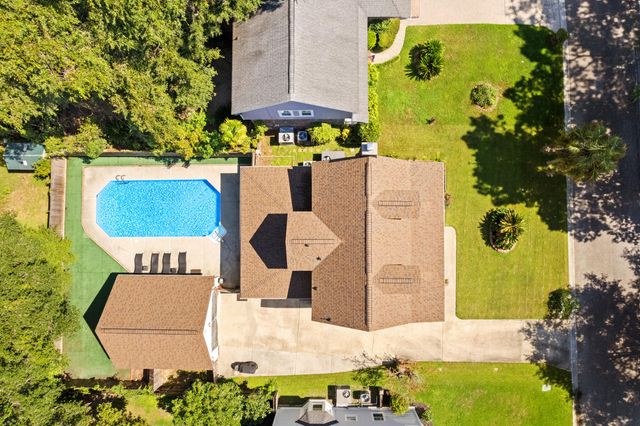 306 Anadale Court, North Charleston, SC 29418