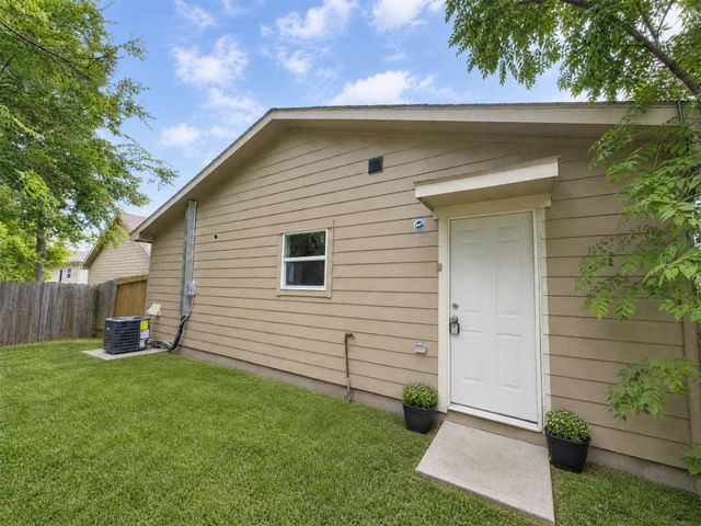 423 N Carolina Street, Houston, TX 77029