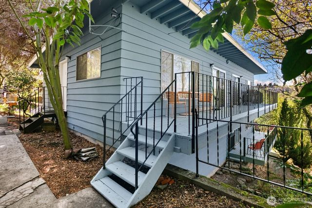 3438 14th Avenue W, Seattle, WA 98119