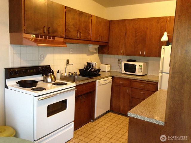 3438 14th Avenue W, Seattle, WA 98119