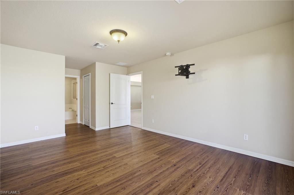 Image 19 of property listing at 2809 NW 2nd ST, Cape Coral, FL 33993