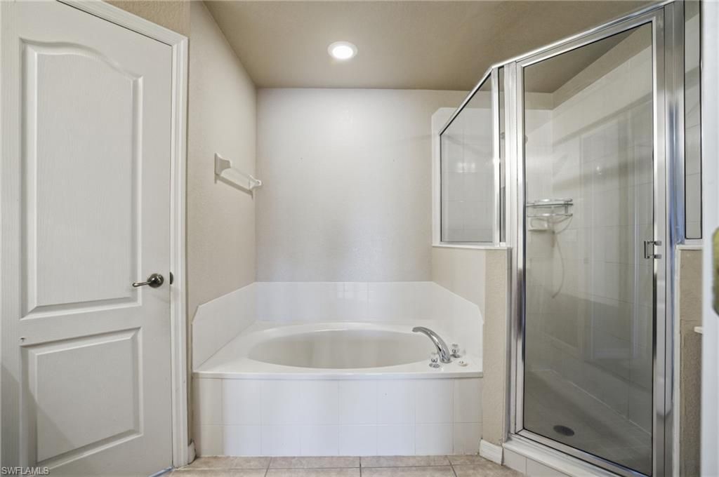 Image 22 of property listing at 2809 NW 2nd ST, Cape Coral, FL 33993