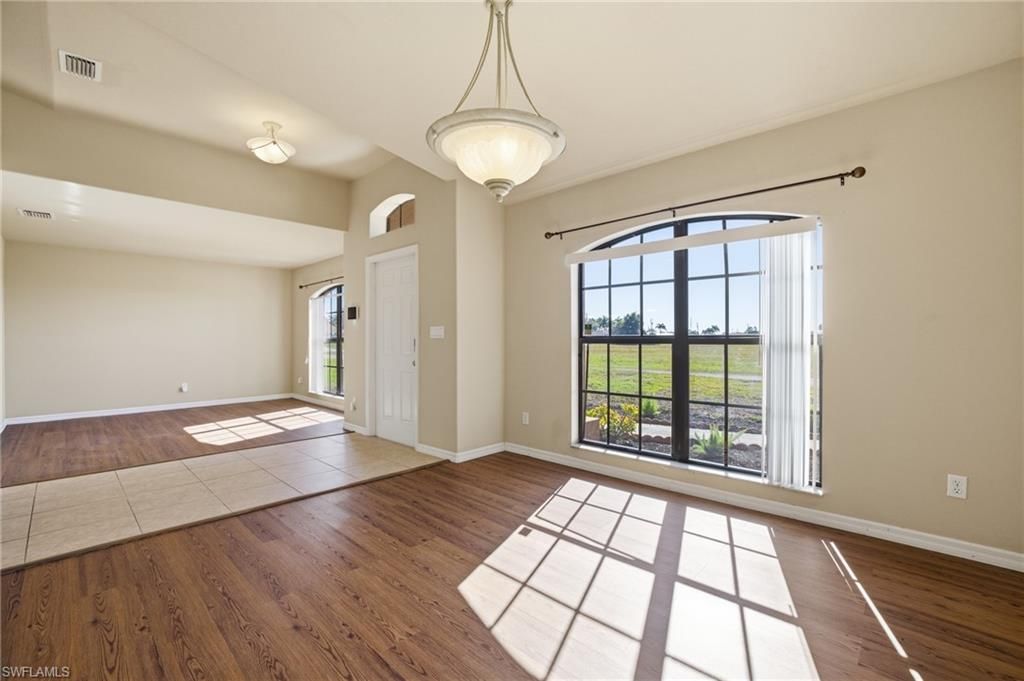 Image 3 of property listing at 2809 NW 2nd ST, Cape Coral, FL 33993