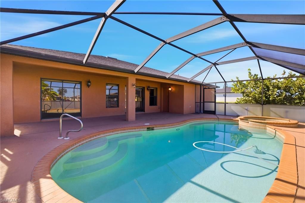 Image 31 of property listing at 2809 NW 2nd ST, Cape Coral, FL 33993