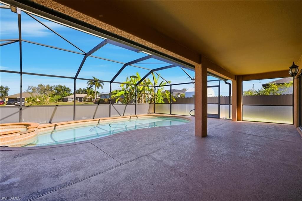 Image 34 of property listing at 2809 NW 2nd ST, Cape Coral, FL 33993