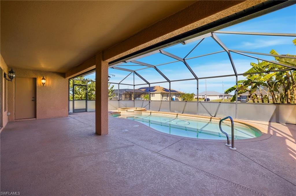Image 35 of property listing at 2809 NW 2nd ST, Cape Coral, FL 33993