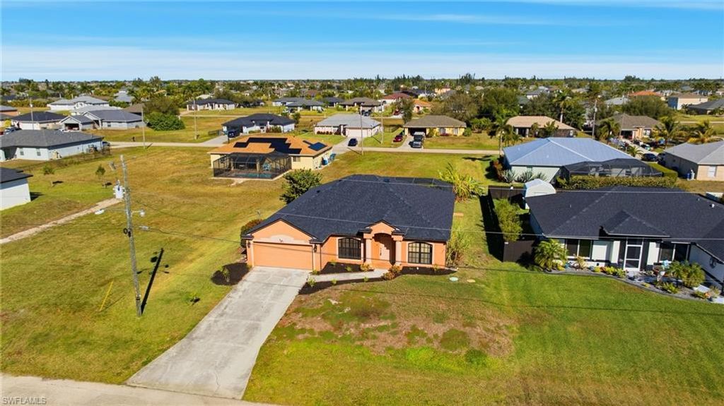 Image 37 of property listing at 2809 NW 2nd ST, Cape Coral, FL 33993