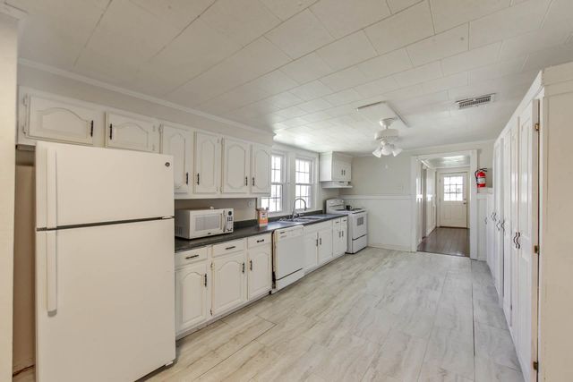 1103 Caroline St, Thibodaux, LA 70301