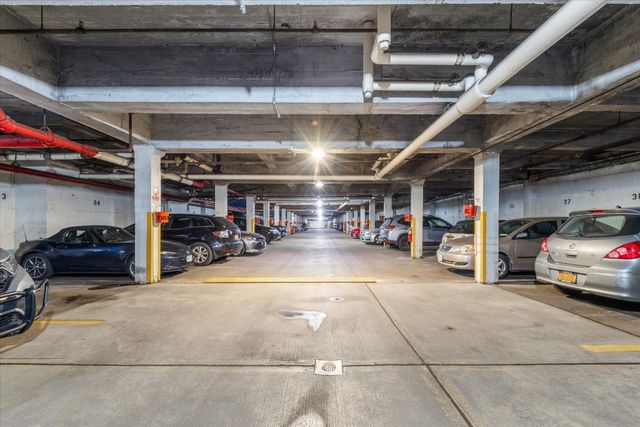 3441 85th St Apt 1H, New York City, NY 11372