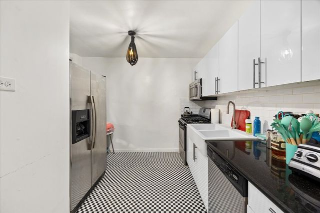 3441 85th St Apt 1H, New York City, NY 11372