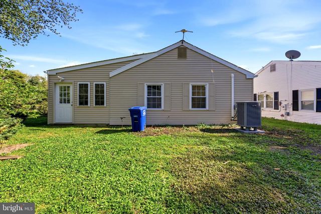 91 SHEFFIELD PL, Southampton, NJ 08088