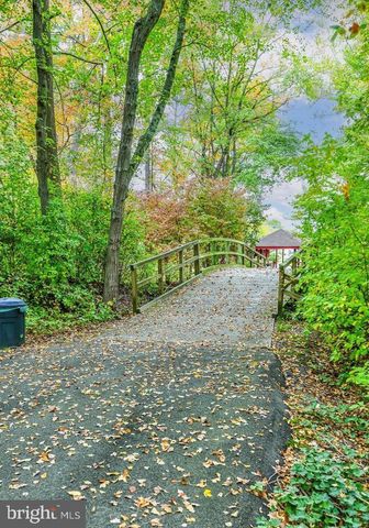 91 SHEFFIELD PL, Southampton, NJ 08088