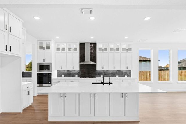 220 Reata Ridge LOOP, Liberty Hill, TX 78642