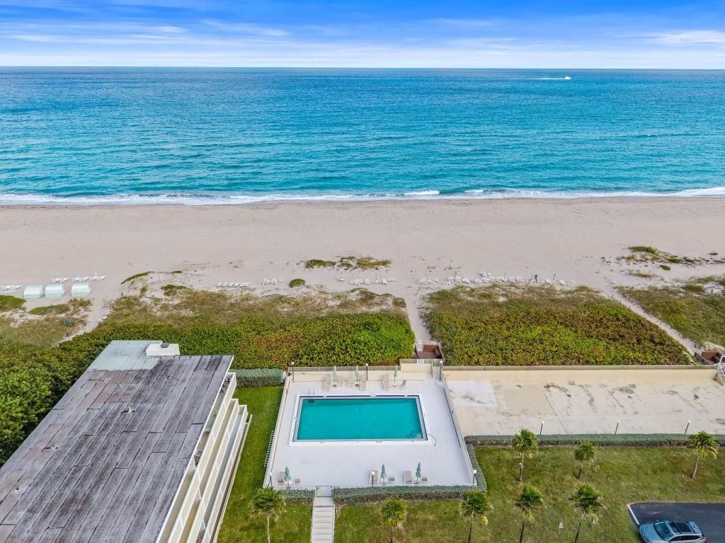 Image 20 of property listing at 2565 S Ocean Boulevard 108, Palm Beach, FL 33480