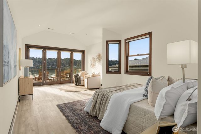 6007 Hazelwood Lane SE, Bellevue, WA 98006