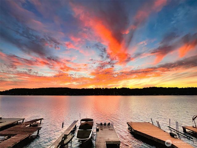 6007 Hazelwood Lane SE, Bellevue, WA 98006