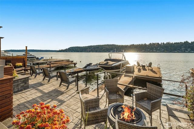 6007 Hazelwood Lane SE, Bellevue, WA 98006