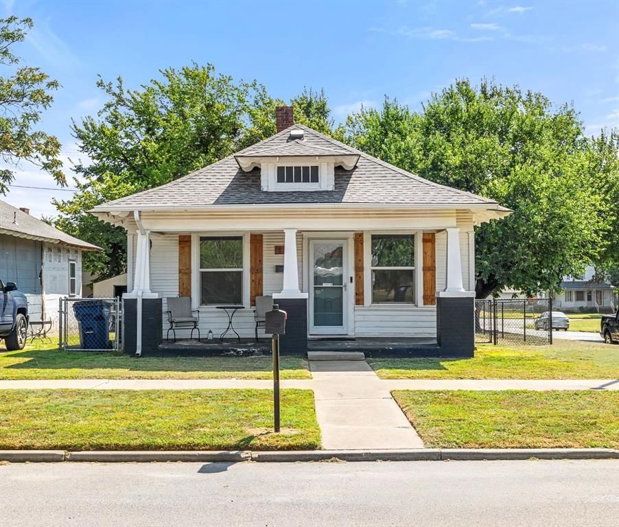 821 S Bickford Avenue, El Reno, OK 73036