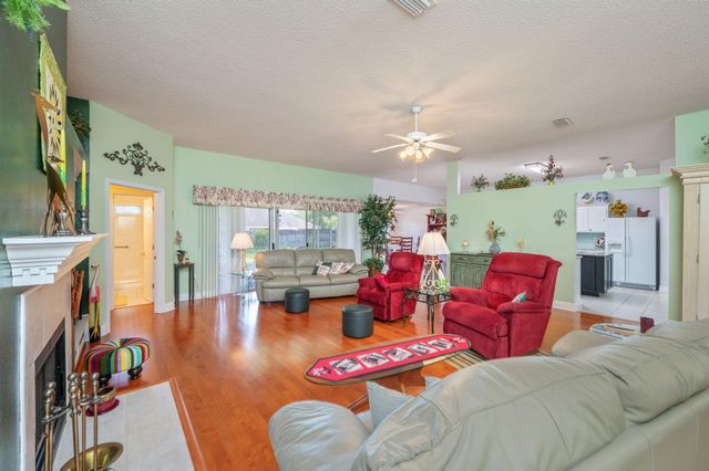 5863 Hunting Meadows Drive, Crestview, FL 32536