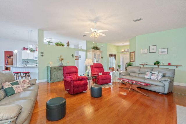 5863 Hunting Meadows Drive, Crestview, FL 32536