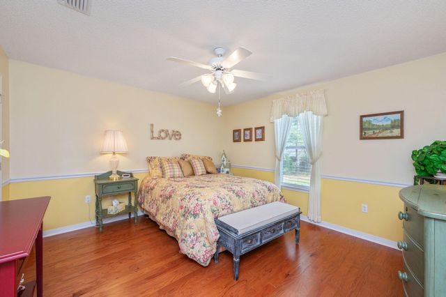 5863 Hunting Meadows Drive, Crestview, FL 32536