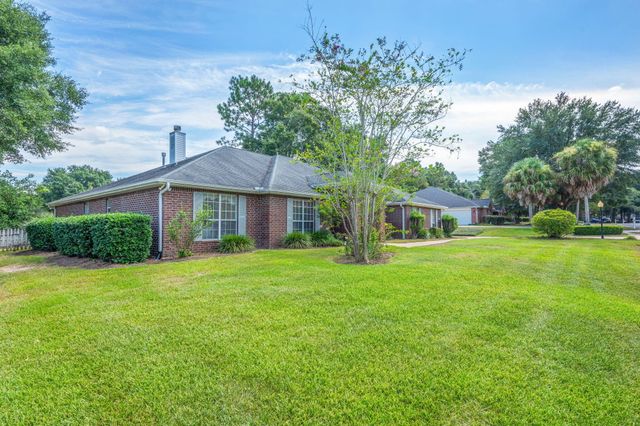 5863 Hunting Meadows Drive, Crestview, FL 32536