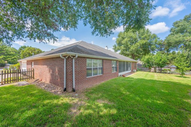 5863 Hunting Meadows Drive, Crestview, FL 32536