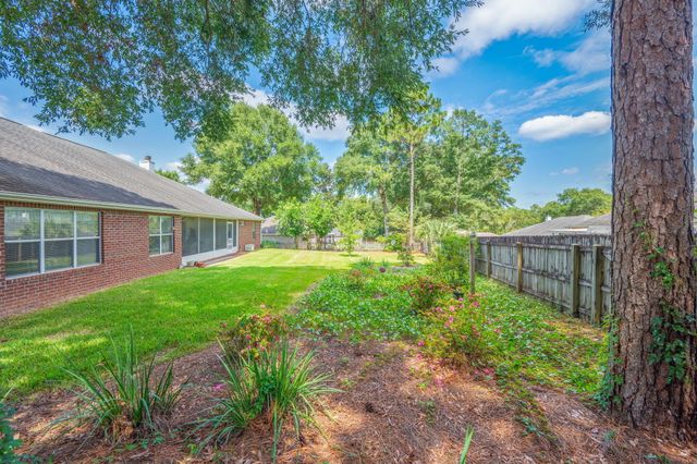 5863 Hunting Meadows Drive, Crestview, FL 32536