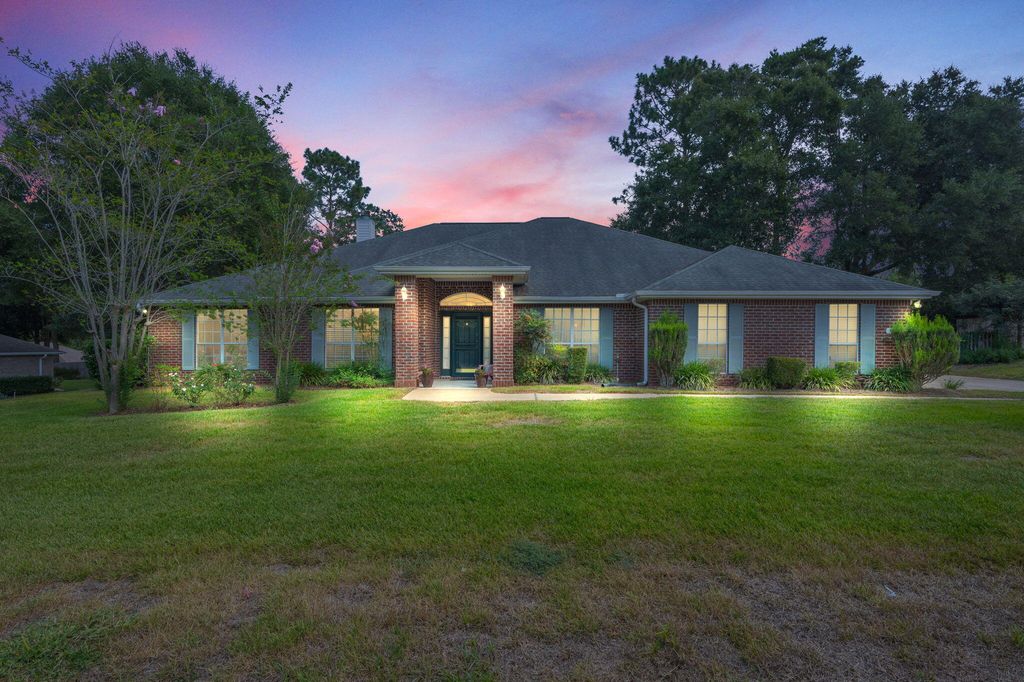 5863 Hunting Meadows Drive, Crestview, FL 32536