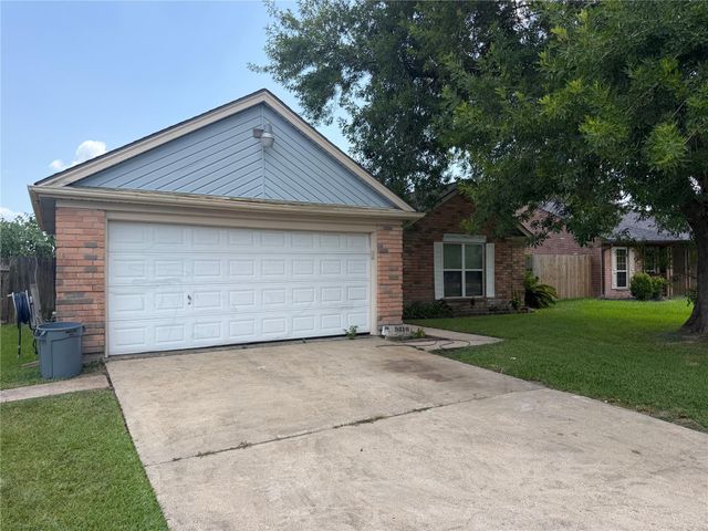 9810 Brookview Drive, La Porte, TX 77571
