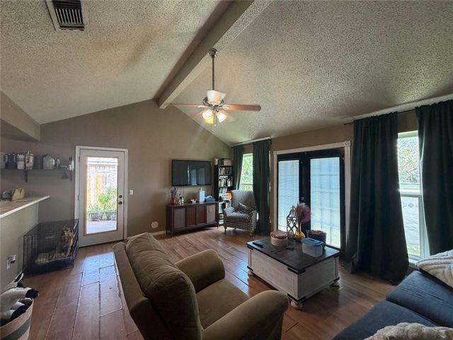 9810 Brookview Drive, La Porte, TX 77571