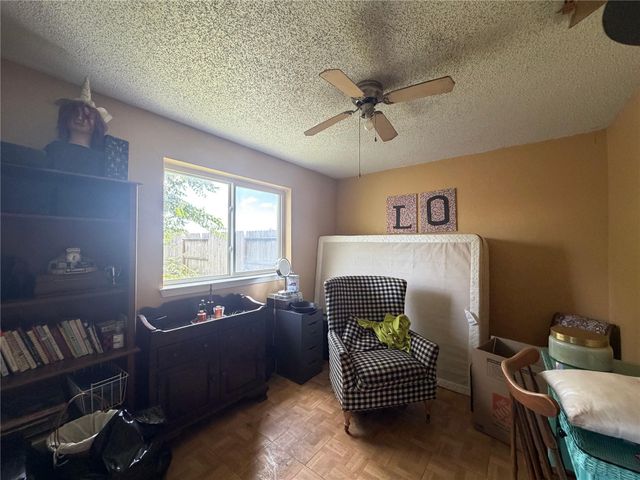 9810 Brookview Drive, La Porte, TX 77571