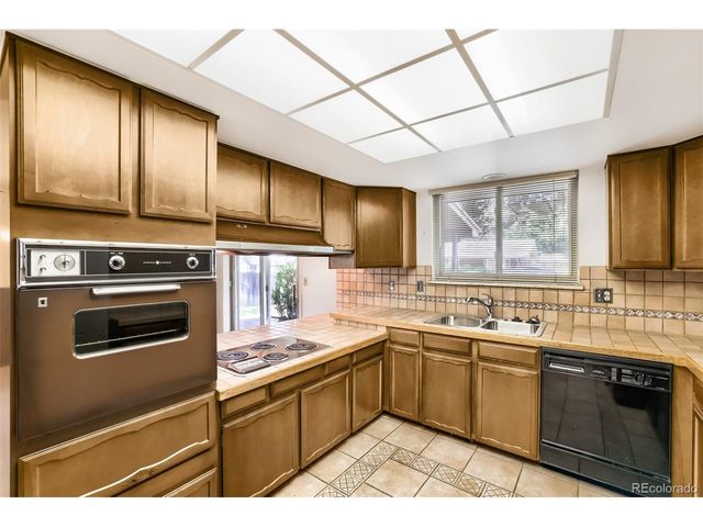 2190 S Flower St, Lakewood, CO 80227