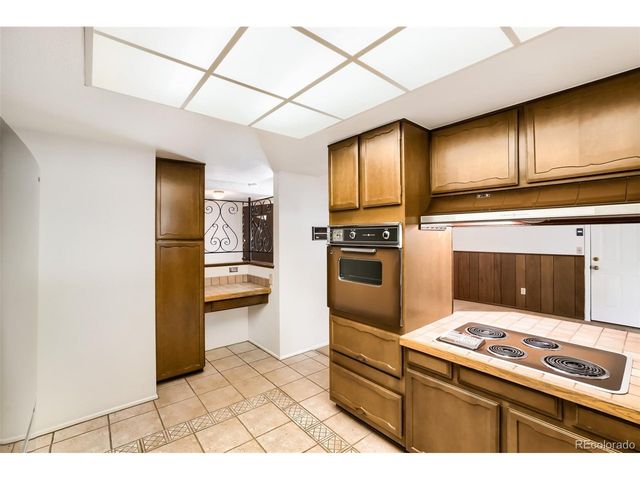 2190 S Flower St, Lakewood, CO 80227
