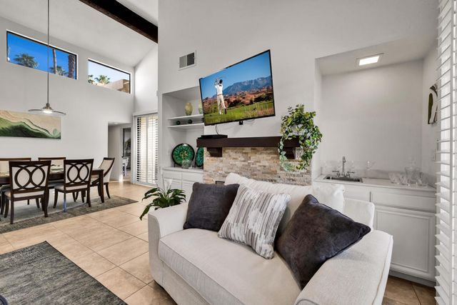 272 Avenida Del Sol, Palm Desert, CA 92260