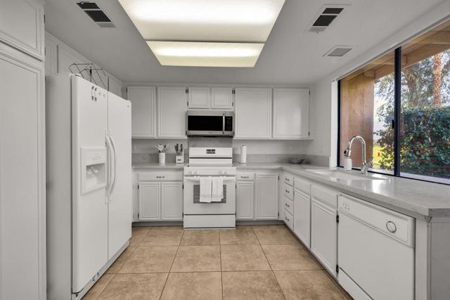 272 Avenida Del Sol, Palm Desert, CA 92260
