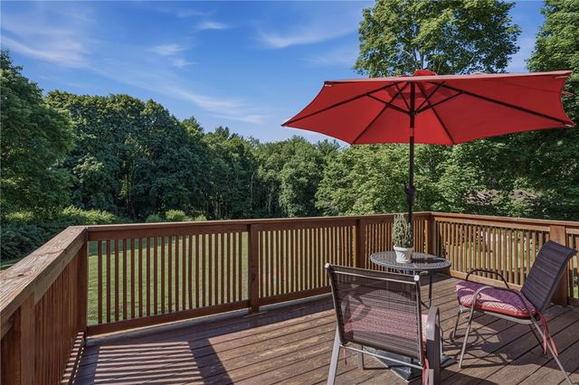 585 East Avenue, Burrillville, RI 02830