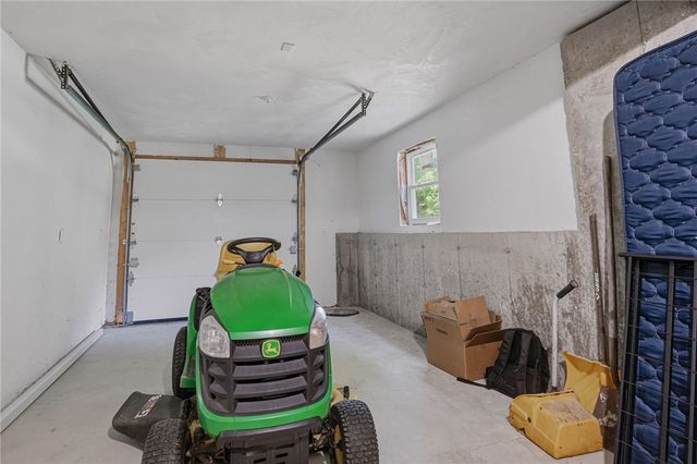 585 East Avenue, Burrillville, RI 02830