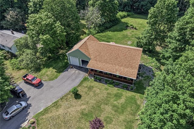 585 East Avenue, Burrillville, RI 02830