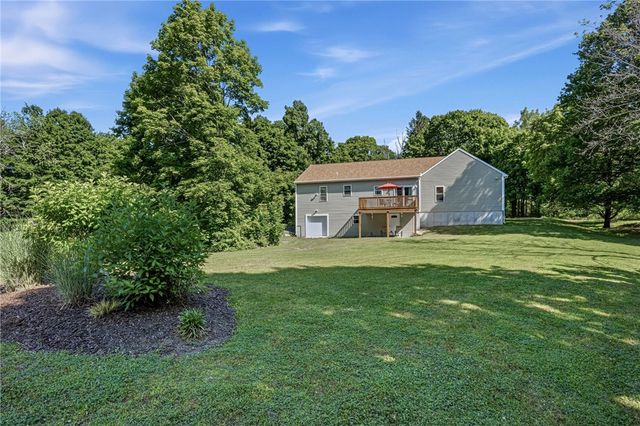 585 East Avenue, Burrillville, RI 02830