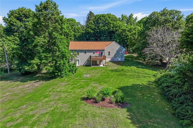 585 East Avenue, Burrillville, RI 02830