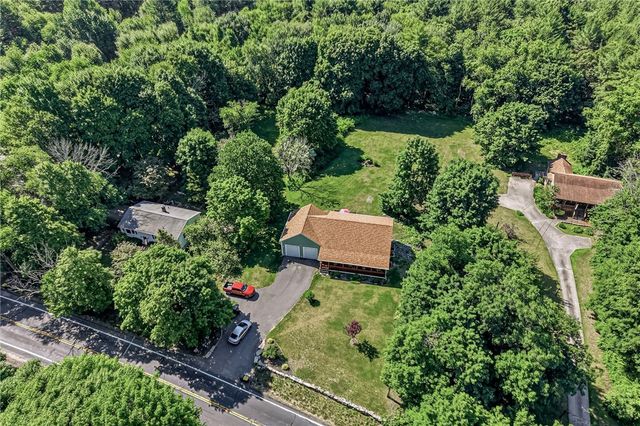 585 East Avenue, Burrillville, RI 02830