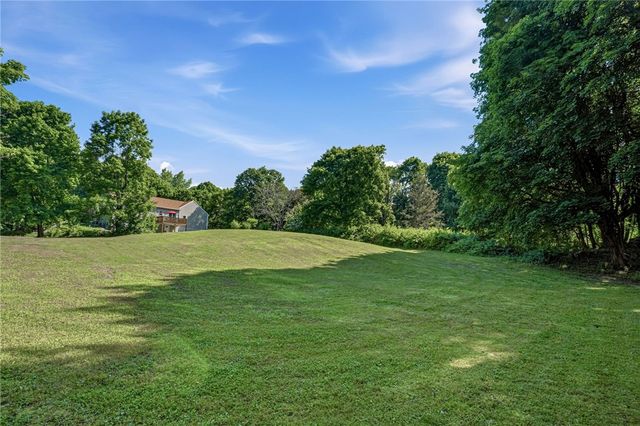 585 East Avenue, Burrillville, RI 02830