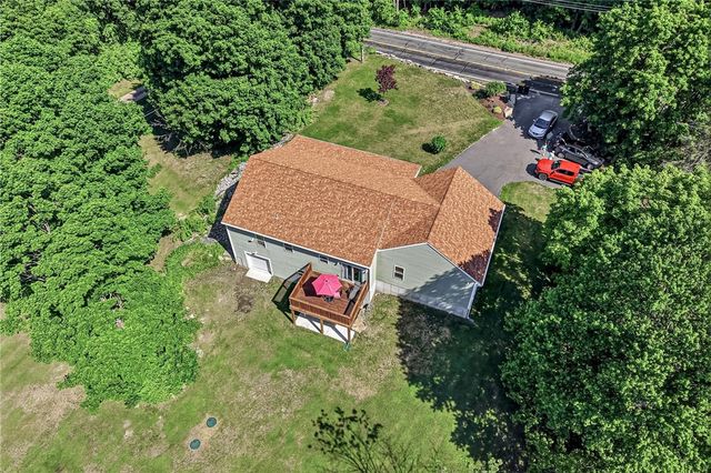 585 East Avenue, Burrillville, RI 02830