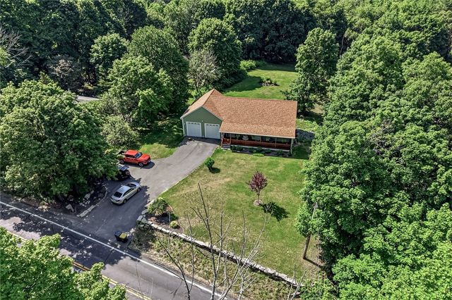 585 East Avenue, Burrillville, RI 02830